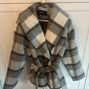 Vero Moda Gray and Cream Plaid Teddy Jacket
